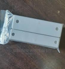 plastic magnetic contact - Back View